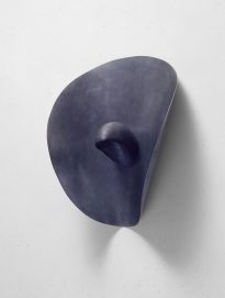 Alison Wilding, Well, 1985. Photo Strigelli Grimolizzi