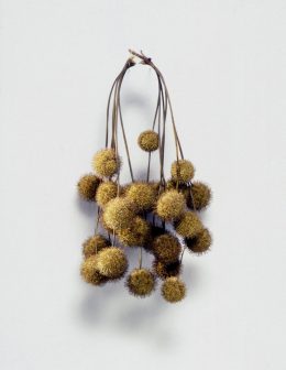 Christiane Löhr, Ciondolo di palline, 2000
