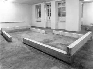 Richard Nonas, Installation view, 1979